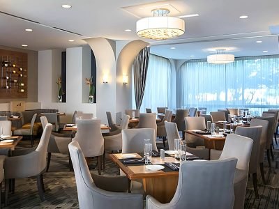 renaissance-hotel-restaurant